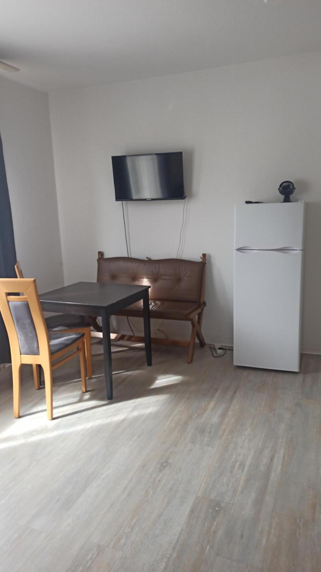 Helle Ferienwohnung An Der Rheinpromenade 50 Qm Duisburg Exterior foto