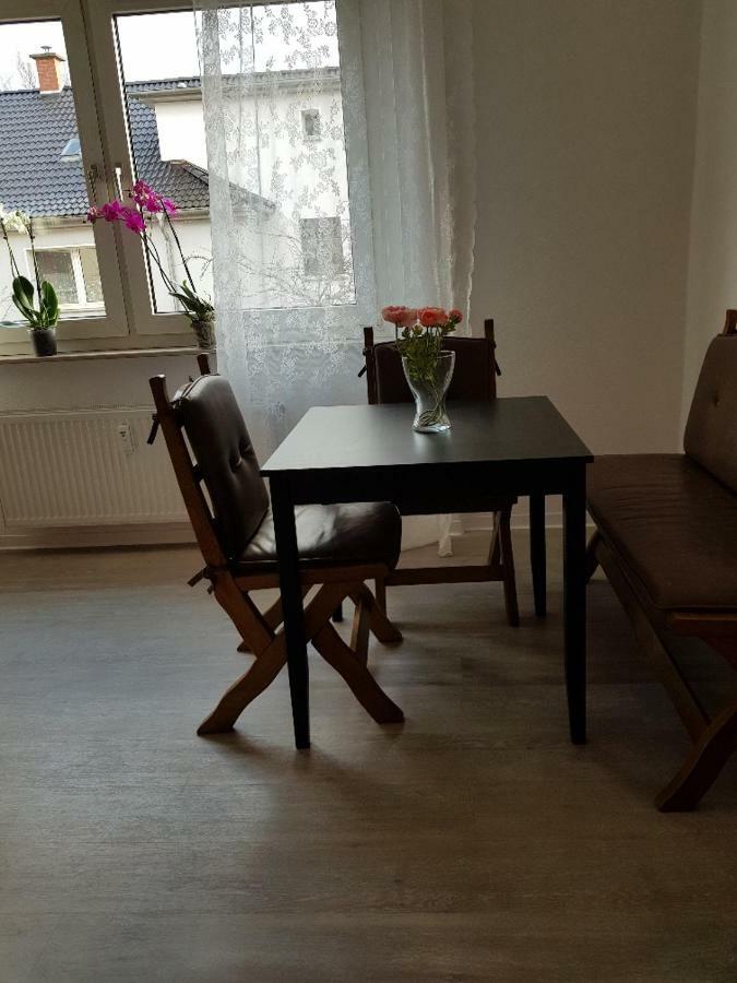 Helle Ferienwohnung An Der Rheinpromenade 50 Qm Duisburg Exterior foto